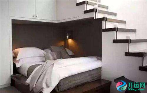 床放在楼梯下面会怎么样