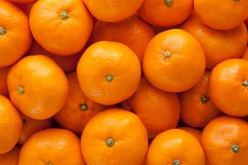 橘子吃多了皮肤会变黄吗:为什么橘子吃多了手会发黄？？?